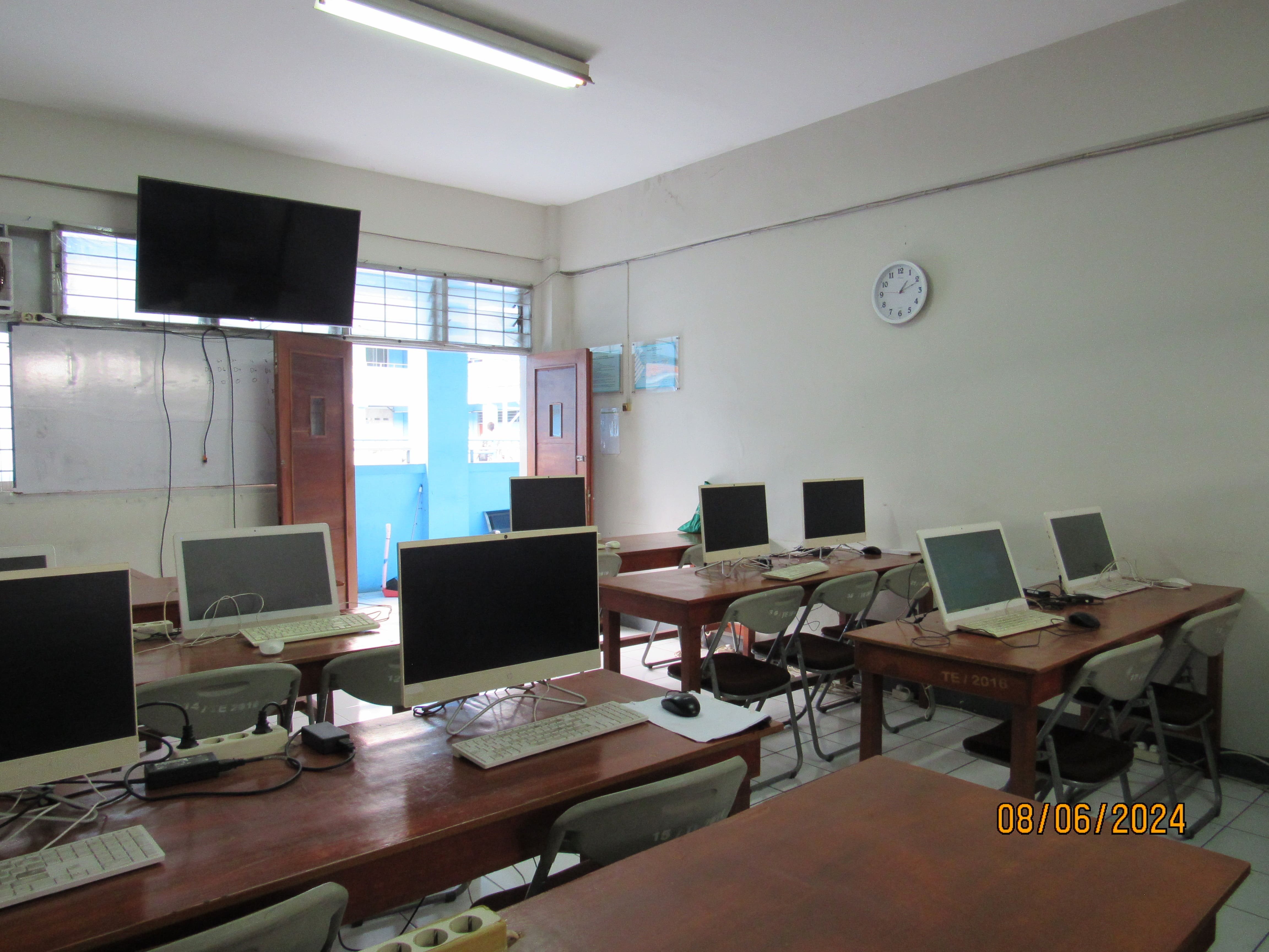 LABORATORIUM ELEKTRONIKA