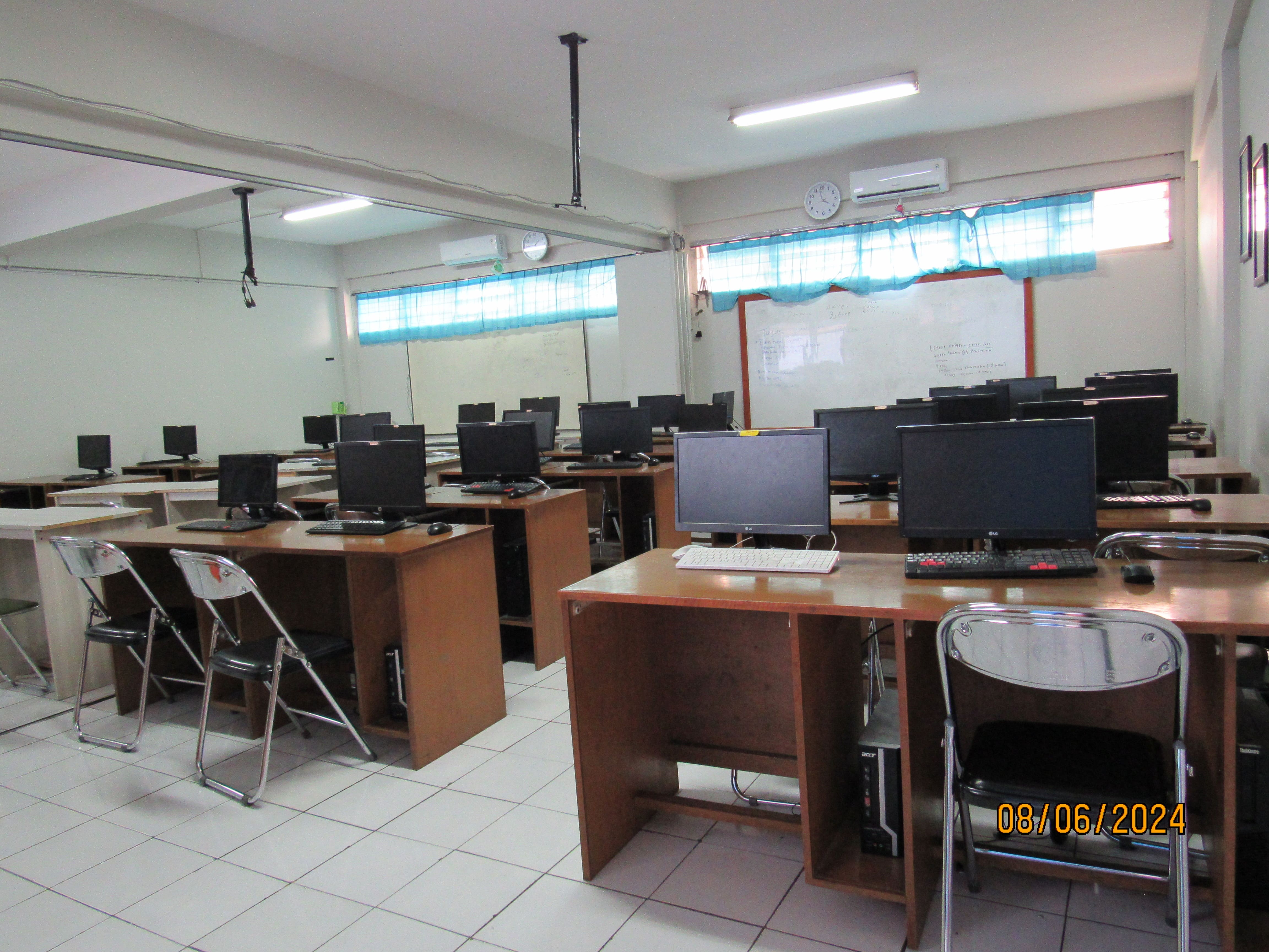 LABORATORIUM SOFTWARE & NETWORK