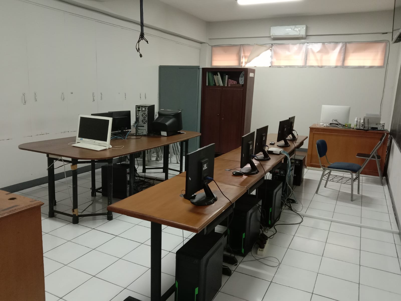 LABORATORIUM STATISTIK