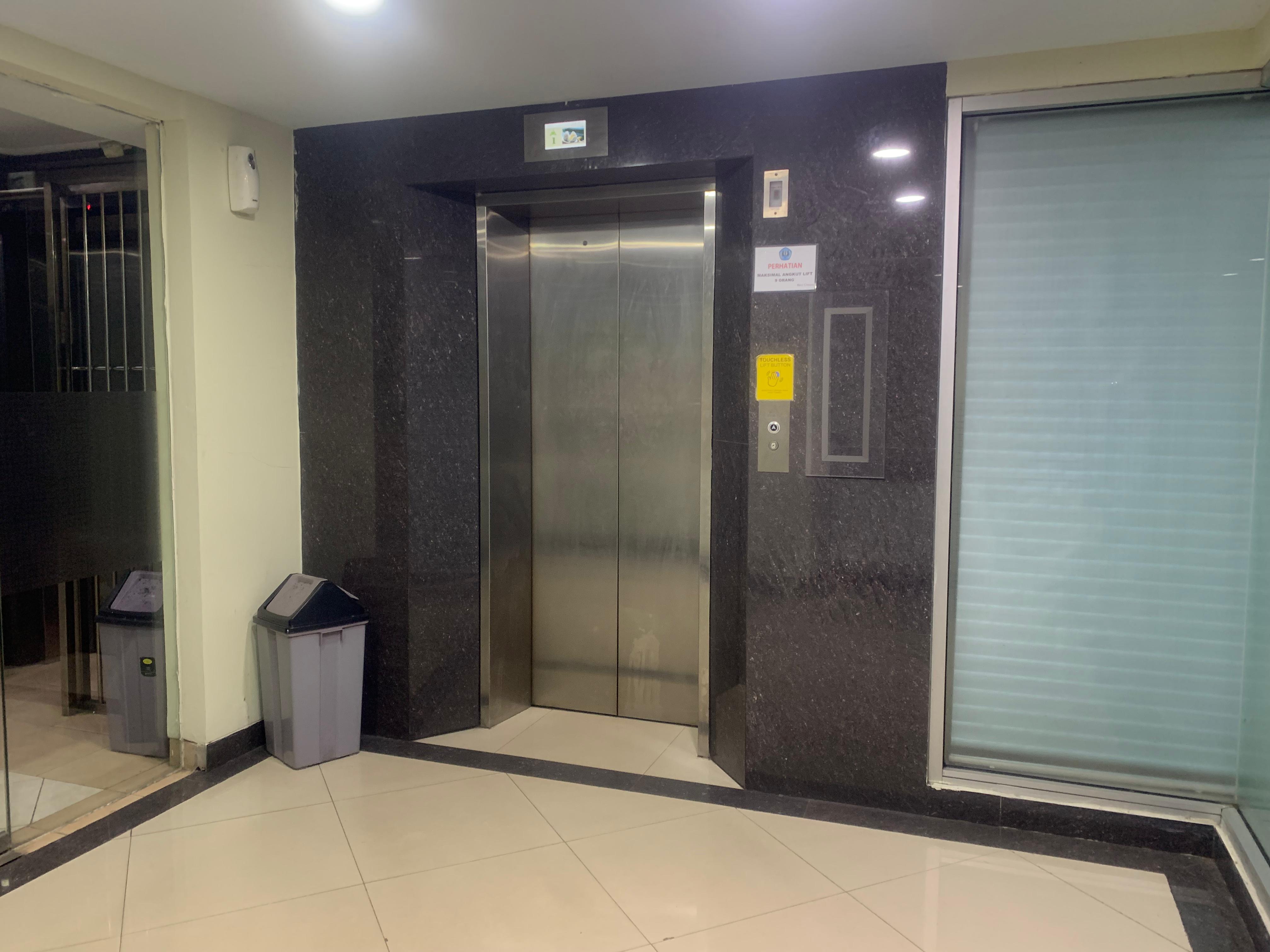 LIFT FAKULTAS TEKNIK